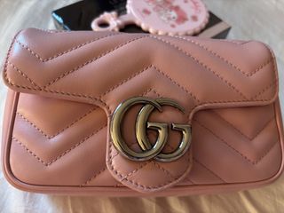 (Category: ) located in . Submitted by ballerinaluxury (Listing ID 1427230967, Image 1). Description: .