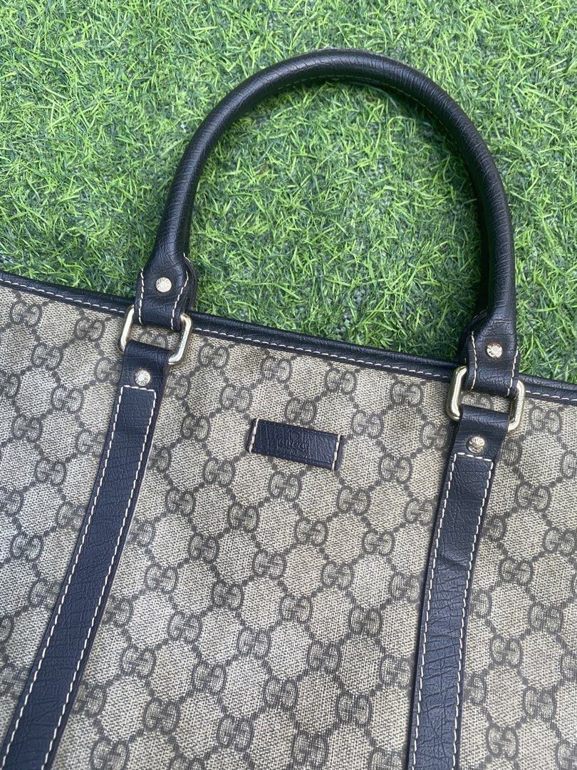 Gucci GG Supreme Tote Bag (Category: Luxury Bags & Wallets) located in Marikina City. Submitted by lucianosgarments (Listing ID 1427242471, Image 2). Description: .