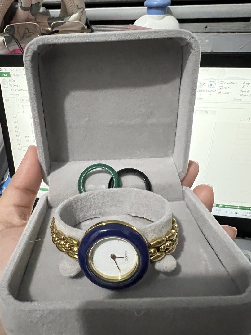 Gucci Ladies Watch (Category: Luxury Watches) located in Bacolor. Submitted by wristoryclockworksph (Listing ID 1427300915, Image 3). Description: Gucci rice link interchangeable bezel Bezel color Blue Black Green Brown 📌 Reminder: Vintage and pre-owned watches may show minor signs of age or wear. Kindly check the photos and set proper expectations. 📎 Warranty: • 1-week warranty on the watch movement only. • No warranty for solar, wave ceptor, 