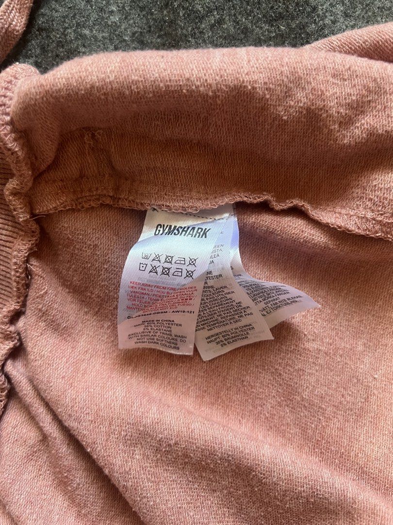Gymshark Peach Cotton Shorts (Category: Shorts) located in Sibulan. Submitted by rustysbestpick (Listing ID 1427163439, Image 3). Description: Authentic No hidden issues Excellent Condition Waist: 26-30 Length: 20 Leg opening: 9 .