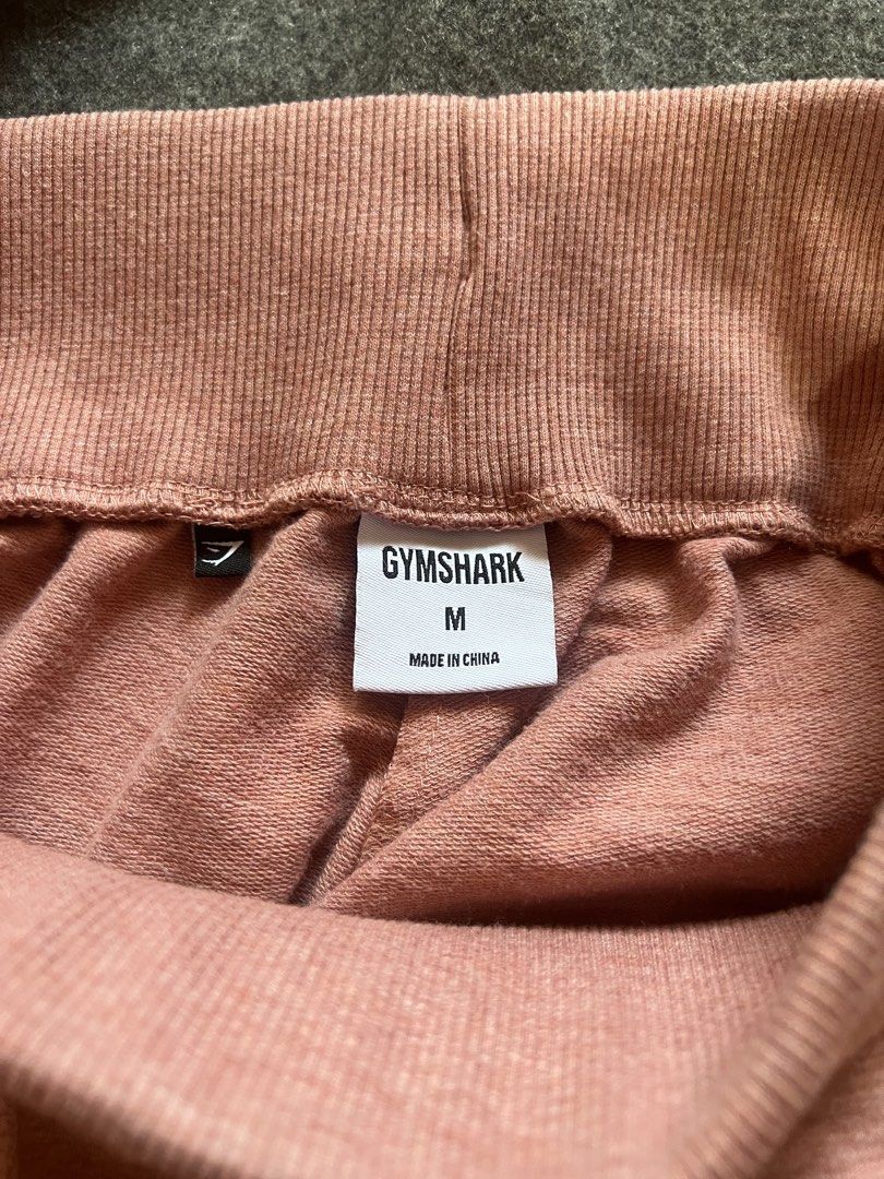 Gymshark Peach Cotton Shorts (Category: Shorts) located in Sibulan. Submitted by rustysbestpick (Listing ID 1427163439, Image 2). Description: Authentic No hidden issues Excellent Condition Waist: 26-30 Length: 20 Leg opening: 9 .