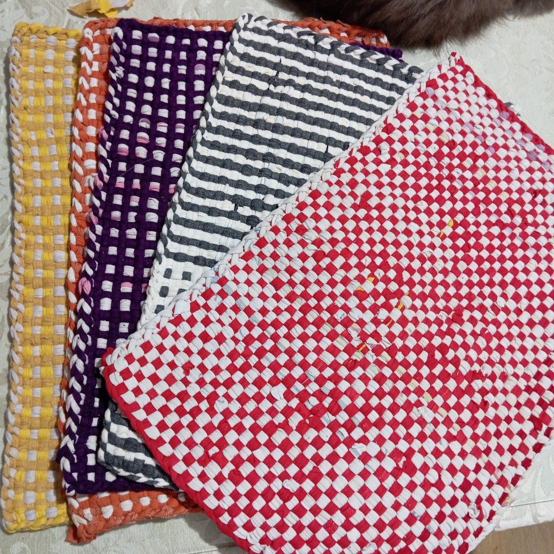 Handwoven Rags - Set of 5 (Category: Other Home Decor) located in Paranaque City. Submitted by damit101 (Listing ID 1427201142, Image 2). Description: 5pcs of rags per pack for ₱250 only!!! Large size (12"/13" x 19"/22") 100% made of absorbent cotton We will send random color or design Location: St, Joseph, Quirino Ave., Tambo Parañaque City with Sho pee and La za da check out for COD.