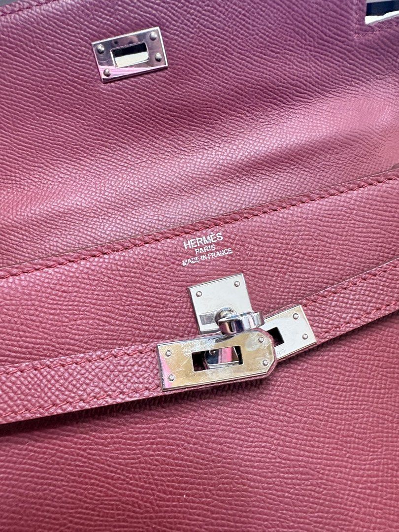 Kelly 25cm Red Silver Hardware (Category: Luxury Bags & Wallets) located in Bacoor. Submitted by preownedparadyse (Listing ID 1427187220, Image 3). Description: with clochette lock and key pre owned - sourced from baguio.