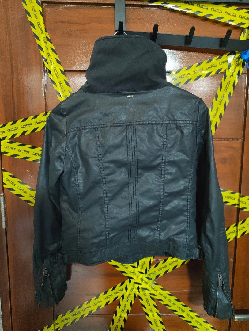 Hilfiger Assymetrical Denim Waxed jacket (RUSH) (Category: Coats, Jackets and Outerwear) located in Manila. Submitted by kiwi.nd (Listing ID 1427253262, Image 3). Description: bust: 18 length: 24 rfs: Too small.