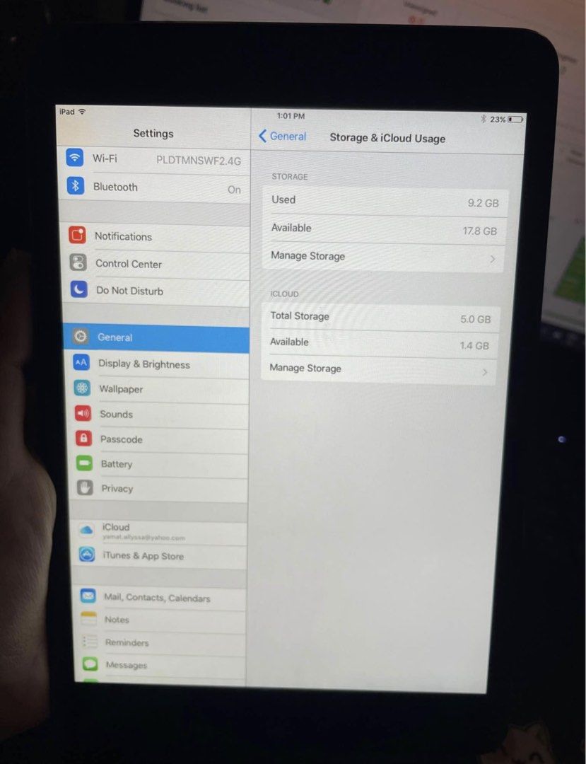 Ipad mini 1 32gb (Category: iPad) located in Bacoor. Submitted by ahhleey (Listing ID 1427251340, Image 2). Description: - iPad Mini 1st Gen - 32GB Storage - with signs of usage (scratches at the back) - Perfect for old games, notes taking and reading - no charger included - w/ case and screen protector installed - Meetup available at SM City Molino Note: OS can no longer be updated. So new apps will encounter compatibility issues. .