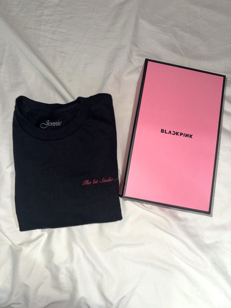 BLACKPINK JENNIE RUBY ALBUM TEE - MEDIUM T-SHIRT (Category: Shirts) located in Dasmarinas. Submitted by alische_tm (Listing ID 1427267874, Image 3). Description: ✅ Onhand and official ✅ Brandnew - never worn, never washed; straight out of the boxset With FREE Hammerbong V2 (used during concert, no strap) .