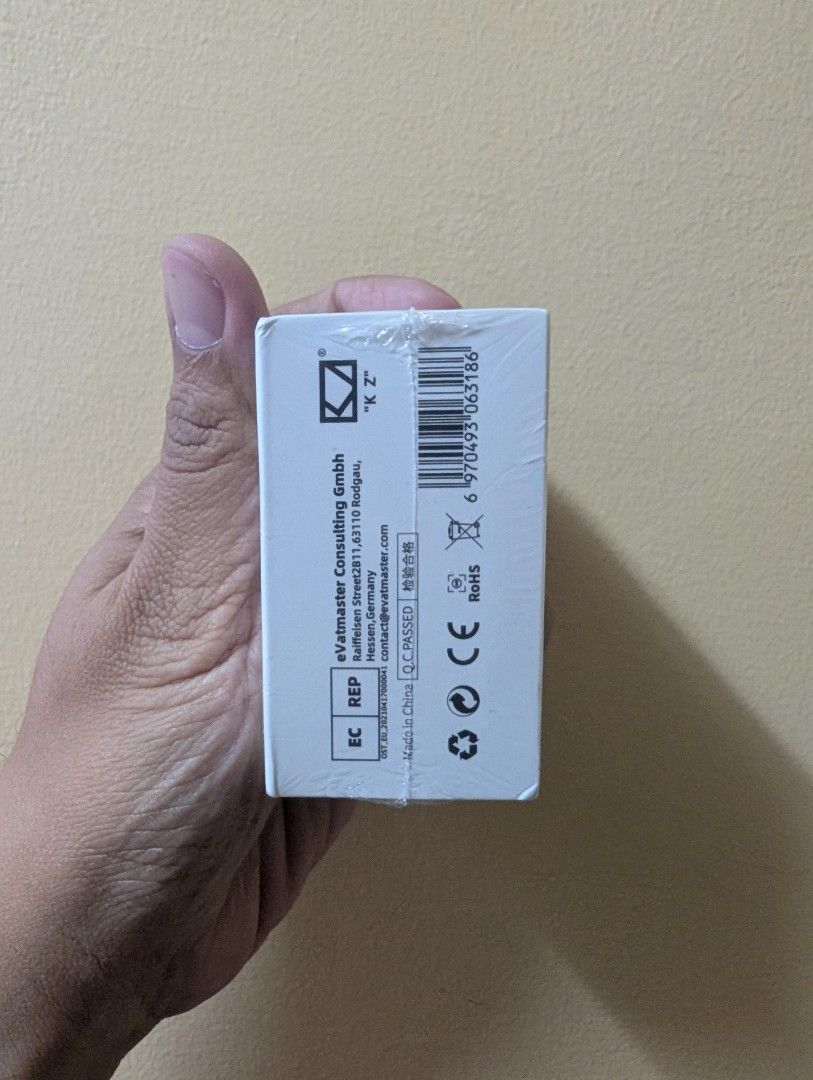 KZ ZSN PRO 2 wired earphones (Category: Earphones) located in Quezon City. Submitted by unboxingtito (Listing ID 1427308052, Image 2). Description: Brand new and sealed .