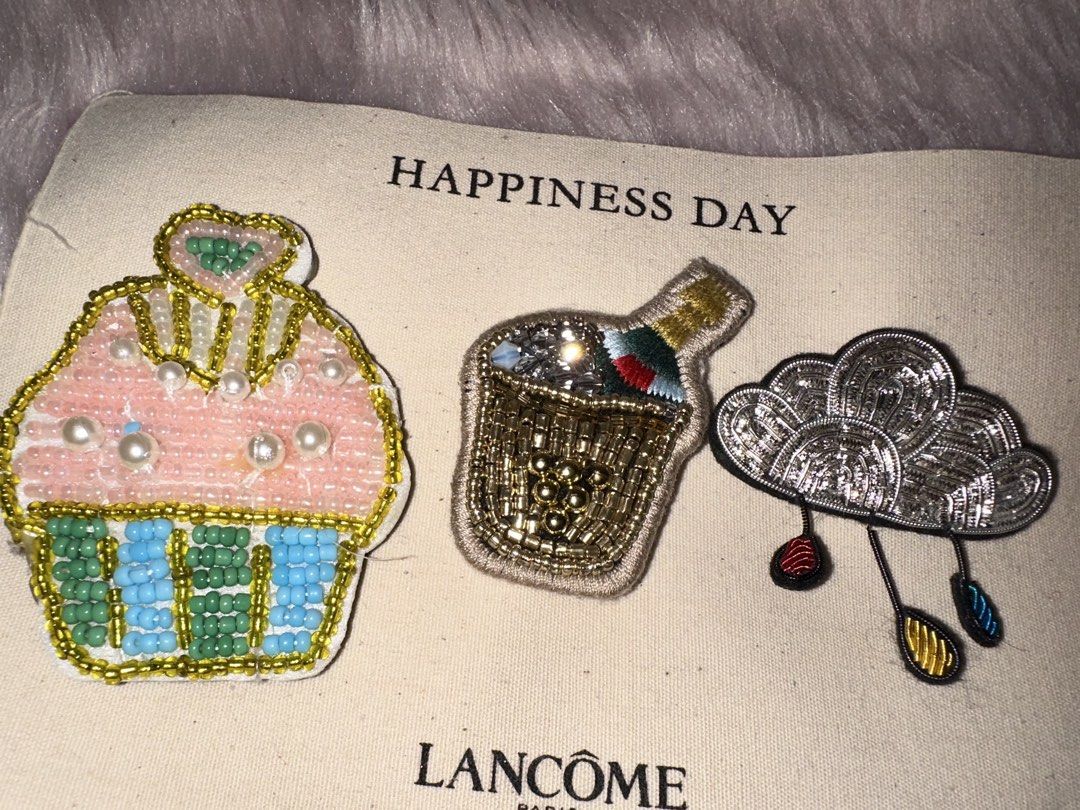 Lancome Happiness Day Beaded Patches (Category: Brooches) located in Quezon City. Submitted by colmiclo (Listing ID 1427181073, Image 2). Description: Original Lancôme Paris beaded patches (3pcs) Happiness Day collection Unused, still new, old stoxk only *actual item photos *sold as set MOP: GCASH/ bank transfer SF c/o buyer Courier: Lalamove/ J&T.