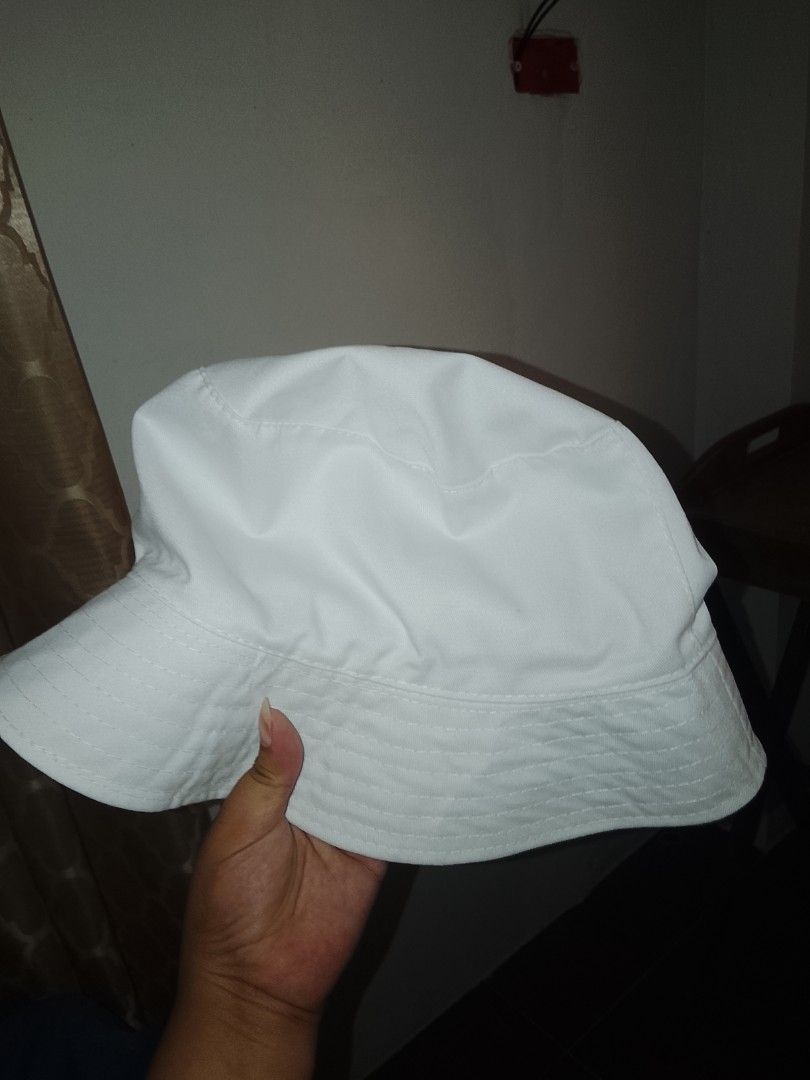 Llao Llao Bucket Hat (Category: Caps & Hats) located in Bacoor. Submitted by worldstarr (Listing ID 1427194346, Image 2). Description: Flawless condition Brand new No stains Only given to first 20 customers at every grand opening of llaollao branch.