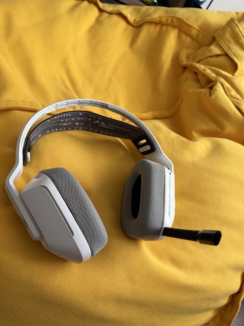 Logitech G733 Wireless Gaming Headset - White402318095969177606