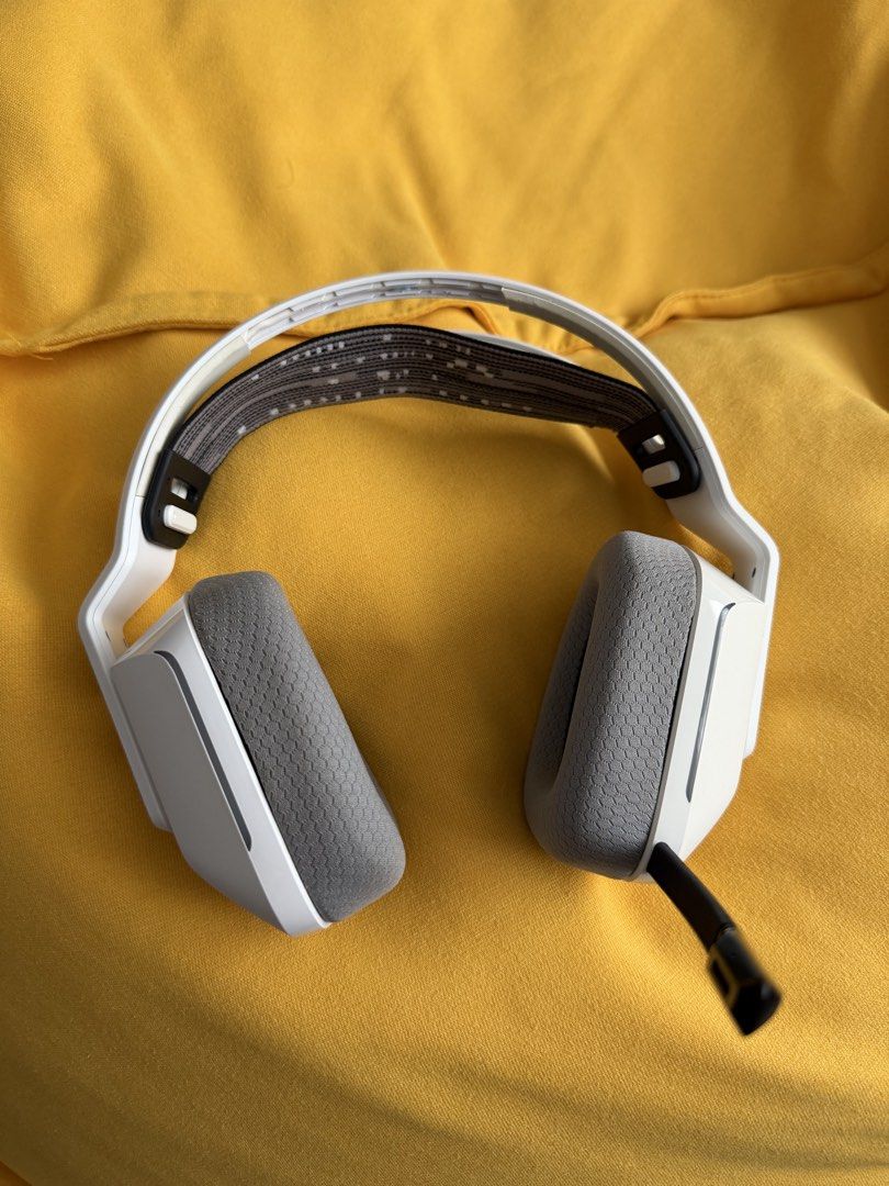 Logitech G733 Wireless Gaming Headset - White402318095969177605