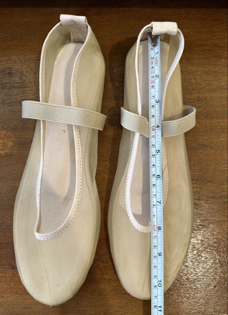 Malzec Tan Mesh Ballet Flats with Strap (Category: Flats & Sandals) located in Naga. Submitted by circa86 (Listing ID 1427255898, Image 3). Description: First photo for reference only. Good quality local shoe brand. Alaia vibes! Please refer to photo for exact dimensions. Price slightly negotiable. No when worn photos, sorry. 🙏 Payment modes: Gcash, Maya or GoTyme Delivery: J&T or LBC (Buyer shoulders fee) —- For fans of Cora and Bear Oak the La