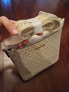 （分類：）位於 。 由 michelle_398 提交（商品編號 1427301132，圖片 1）。簡介： 。