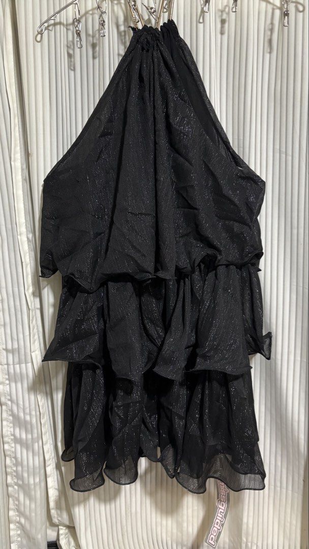Shein Missguided Plus Size Halter Dress (Category: Dresses) located in Quezon City. Submitted by jerkyjake (Listing ID 1427308350, Image 2). Description: Shein Missguided Black Halter Dress Shimmering detail Perfect for night out XL size RFS: Wrong size ordered, decluterring.