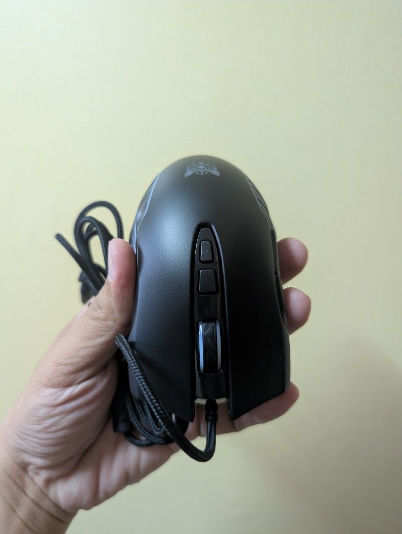 Onikuma CW905 Wired Gaming Mouse (Category: Mouse & Mousepads) located in Quezon City. Submitted by unboxingtito (Listing ID 1427307250, Image 3). Description: Onikuma CW905 wired gaming mouse.