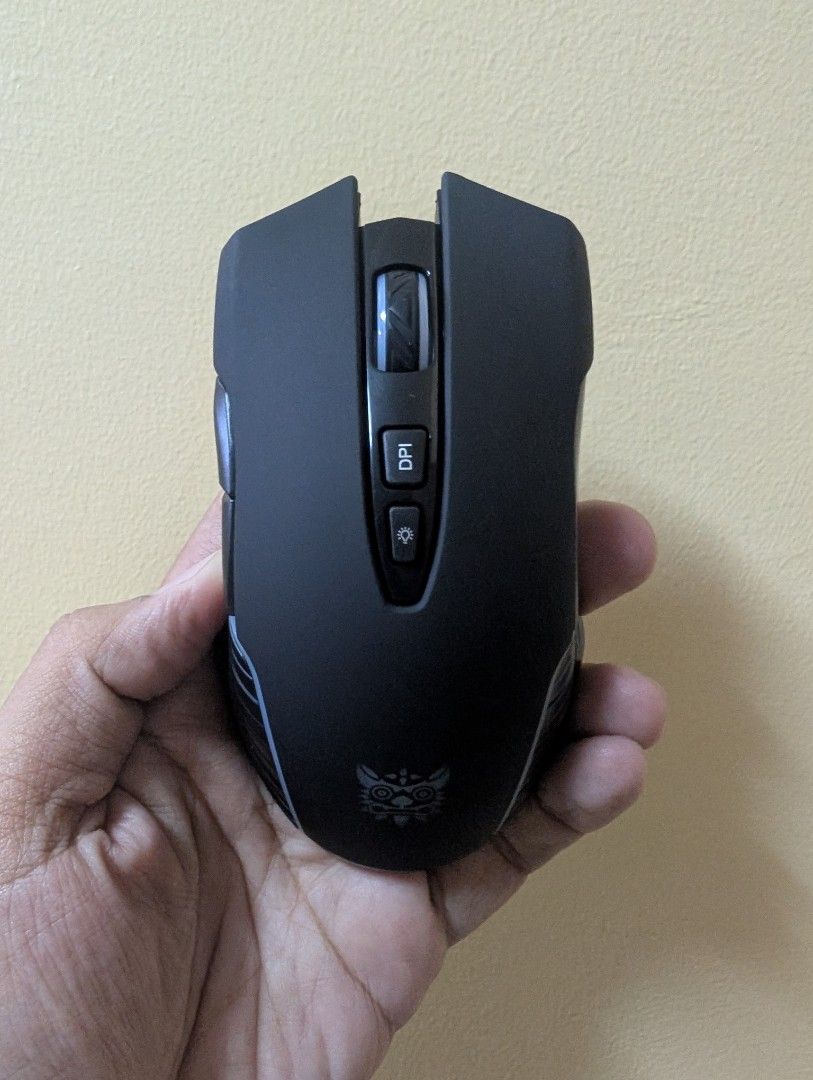 Onikuma CW905 Wireless gaming mouse (Category: Mouse & Mousepads) located in Quezon City. Submitted by unboxingtito (Listing ID 1427308025, Image 2). Description: Brand new and unused .