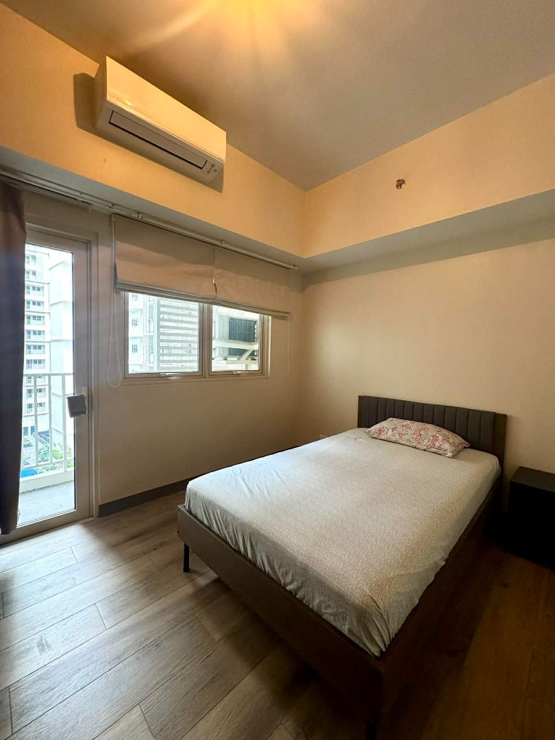 Park McKinley West (Category: Apartments & Condos) located in Manila. Submitted by jeromeasuncion (Listing ID 1427308877, Image 2). Description: For Lease: Park McKinley West 1Bedroom 38sqm Furnished Can lease parking also Lease rate: P35K .