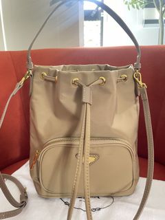 (Category: ) located in . Submitted by shopforbrands1 (Listing ID 1427193179, Image 1). Description: .