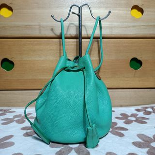 (Category: ) located in . Submitted by abbystrendyfinds (Listing ID 1427170278, Image 1). Description: .