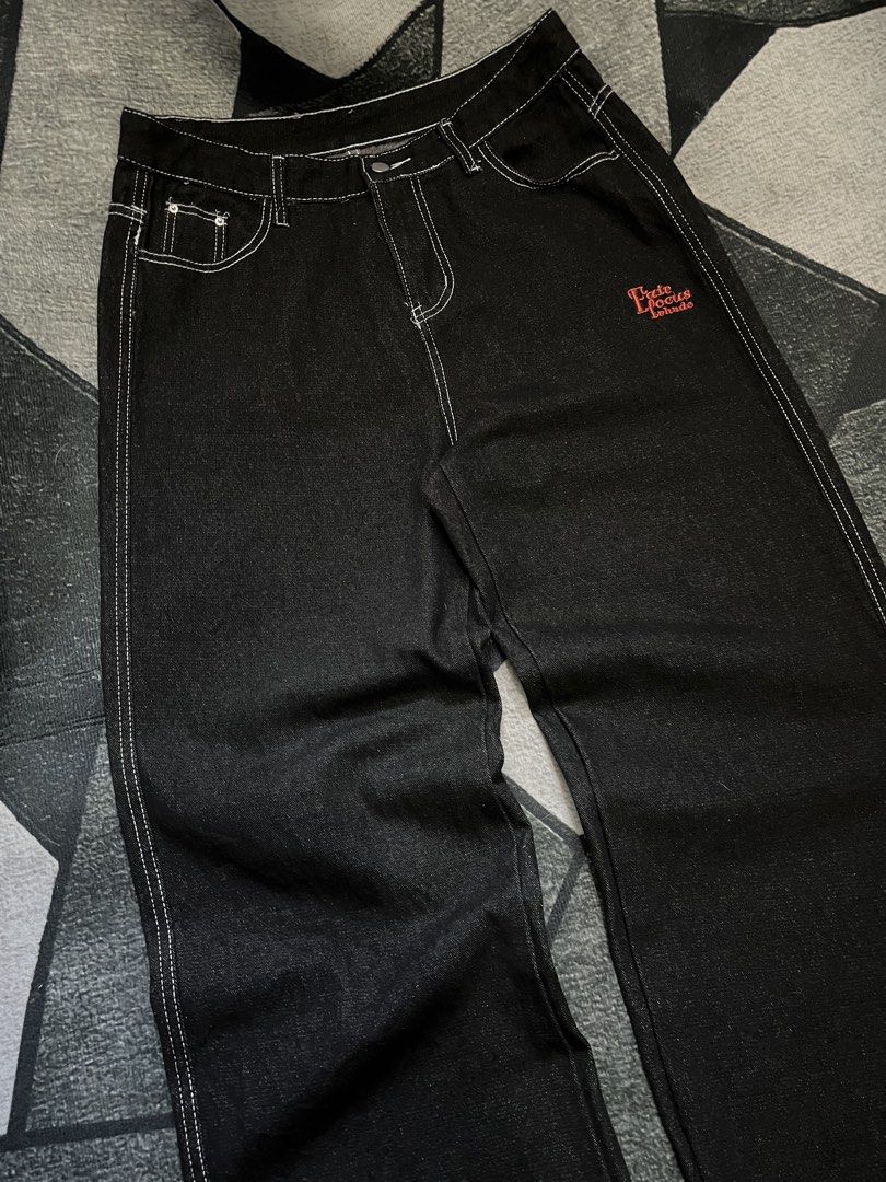 Raw denim black with red plaid cuffs pants (Category: Jeans) located in Laguindingan. Submitted by thriftn0_limits (Listing ID 1427280659, Image 2). Description: Raw denim black with red plaid cuffs pants Waist: 32 Length: 43/40 Thigh: 12.8 close 13 Hem: 10 Good condition No issue Need wash Hard denim 450 + sf.