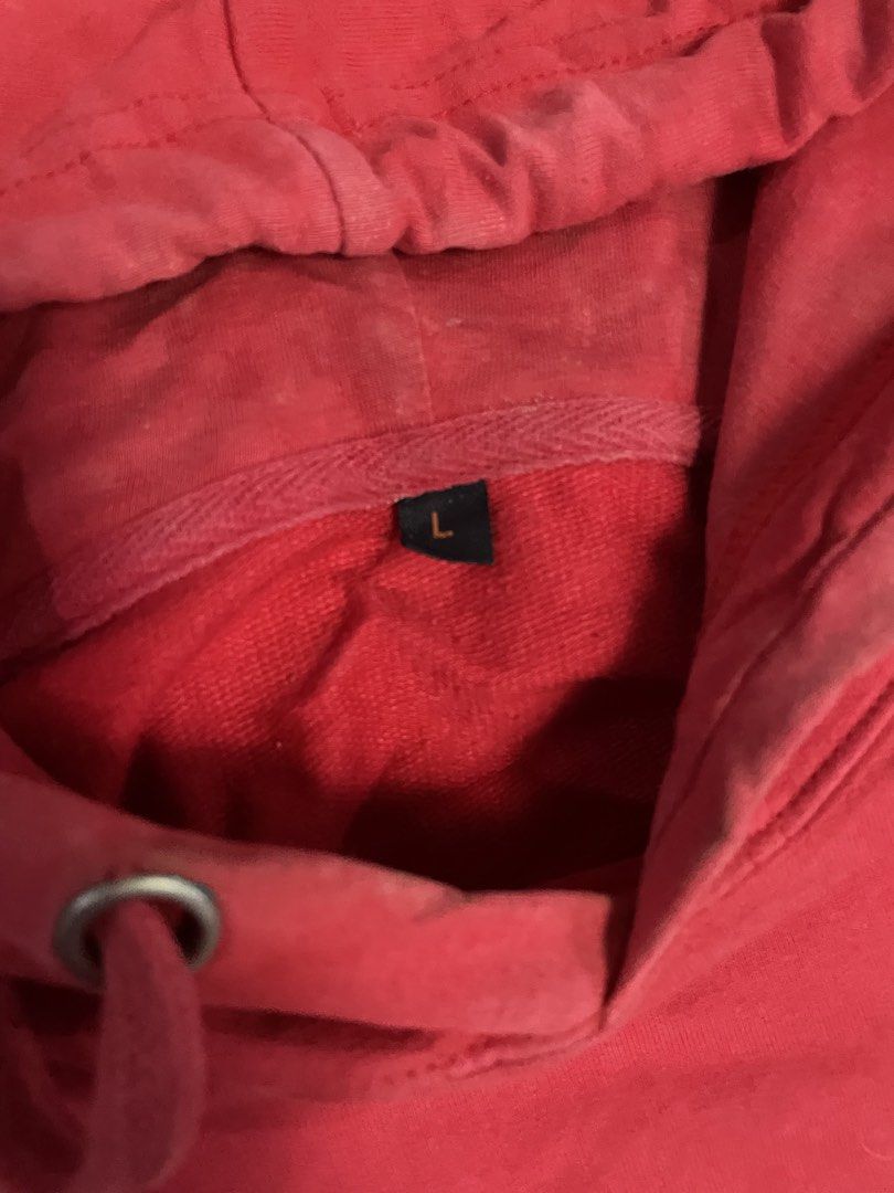 Supreme Hoodie - Red - Size L (Category: Hoodies) located in Makati City. Submitted by berto01 (Listing ID 1427207404, Image 2). Description: supreme hoodie (off) best fit medium to large needs wash.