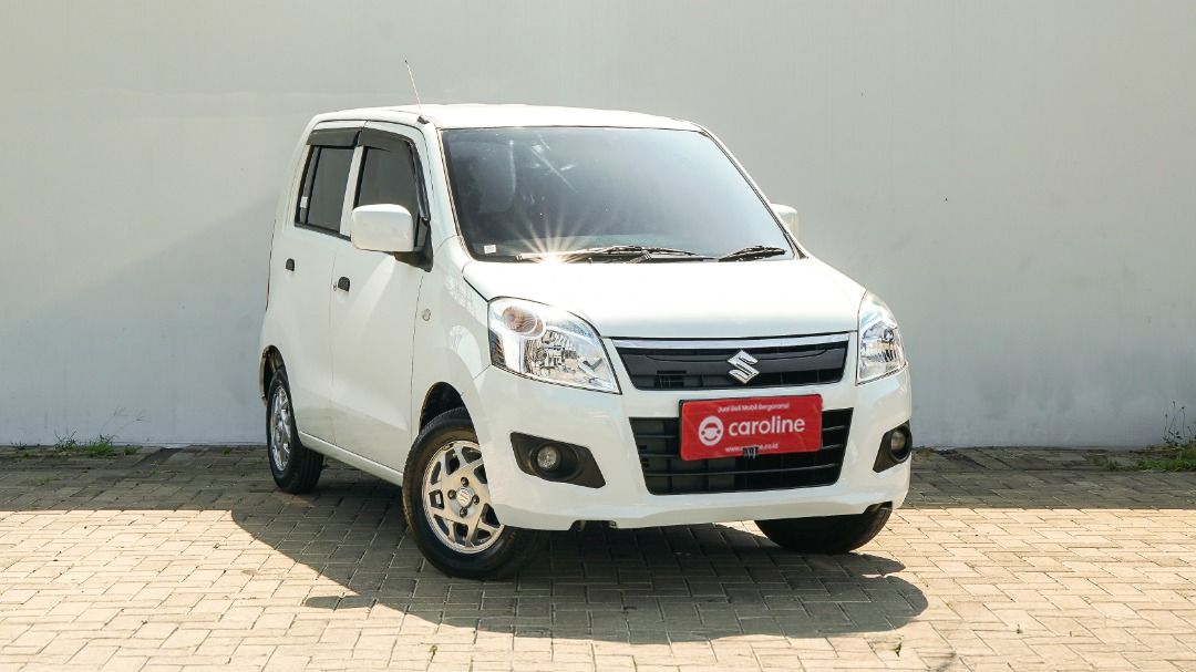 Suzuki Karimun Wagon R 1.0 GL AT 2020 (Bergaransi & Towing seNasional 1 Tahun, Bebas LakBan, Free Poles & Salon Khusus Maret, Banyak Bonus) (Kategori: Mobil untuk Dijual) berada di Bekasi. Dikirim oleh putri_caroline.id (ID iklan 1427243801, Gambar 1). Deskripsi: Garansi 1 tahun : Mesin, Transmisi, AC, Rem, Electrical, Penggerak, Kemudi + Garansi Buy Back Filter dan Oli mesin sudah diganti Senilai 1 Juta Rupiah Diskon 1x Cicilan* (S&Kb) Voucher B