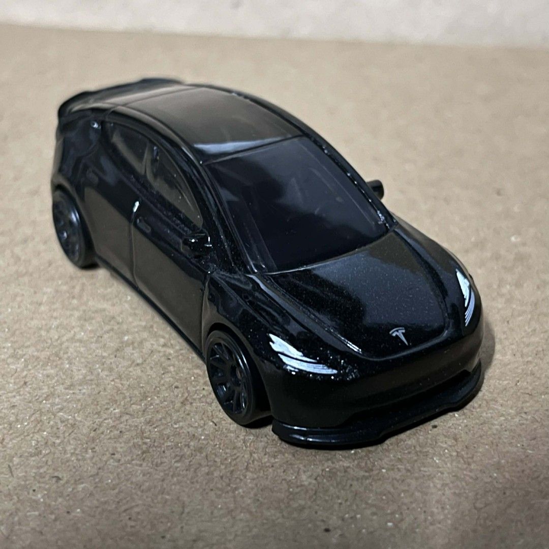 Tesla Model Y HOTWHEELS (Category: Vehicle & Diecast Models) located in Bacolod City. Submitted by sagutgulaman (Listing ID 1427276402, Image 1). Description: Loose Hotwheels For Diorama or Collectibles Check other post for bundle discounts.