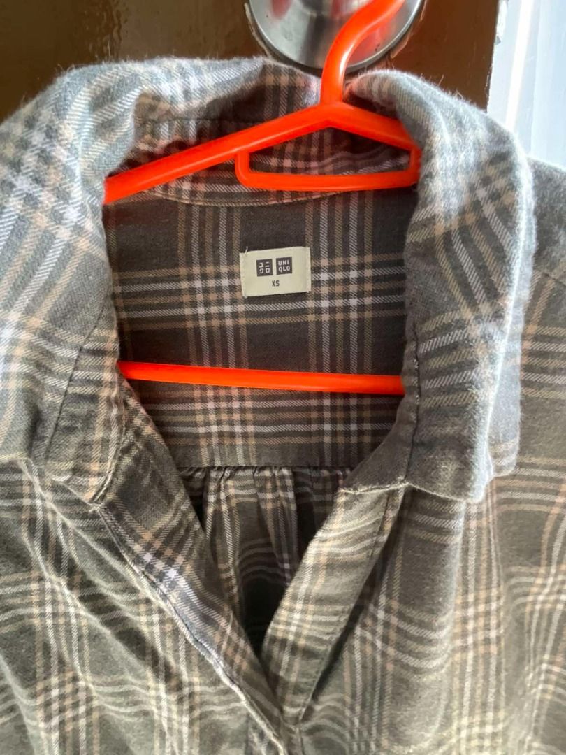 Uniqlo Plaid Longsleeves Button-down Shirt (Category: Longsleeves) located in Pasig City. Submitted by rosequartzz_ (Listing ID 1427185353, Image 2). Description: Uniqlo Uniqlo Plaid Longsleeves Button-down Shirt Size XS RFS: Decluttering Pick up or meet up around Pioneer, Megamall, Mandaluyong area GCash Payment.