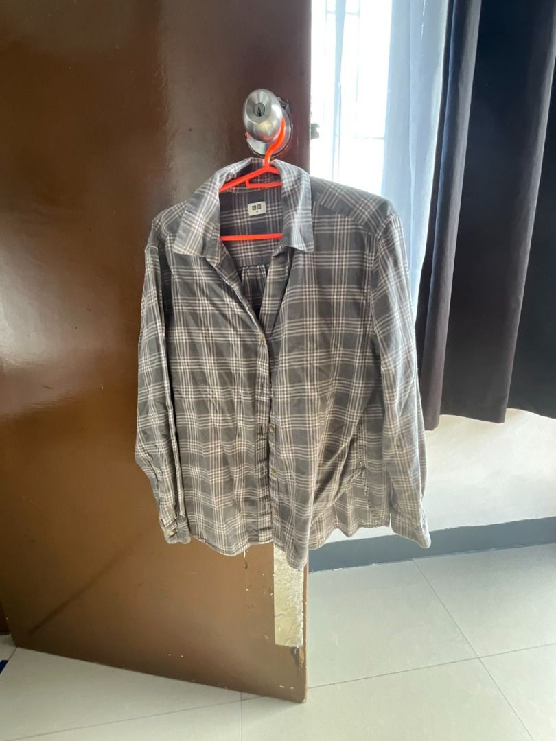 Uniqlo Plaid Longsleeves Button-down Shirt (Category: Longsleeves) located in Pasig City. Submitted by rosequartzz_ (Listing ID 1427185353, Image 1). Description: Uniqlo Uniqlo Plaid Longsleeves Button-down Shirt Size XS RFS: Decluttering Pick up or meet up around Pioneer, Megamall, Mandaluyong area GCash Payment.