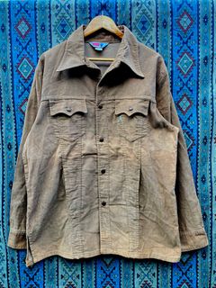 (Category: ) located in . Submitted by detectivethriftfashi.stone (Listing ID 1427310699, Image 1). Description: .