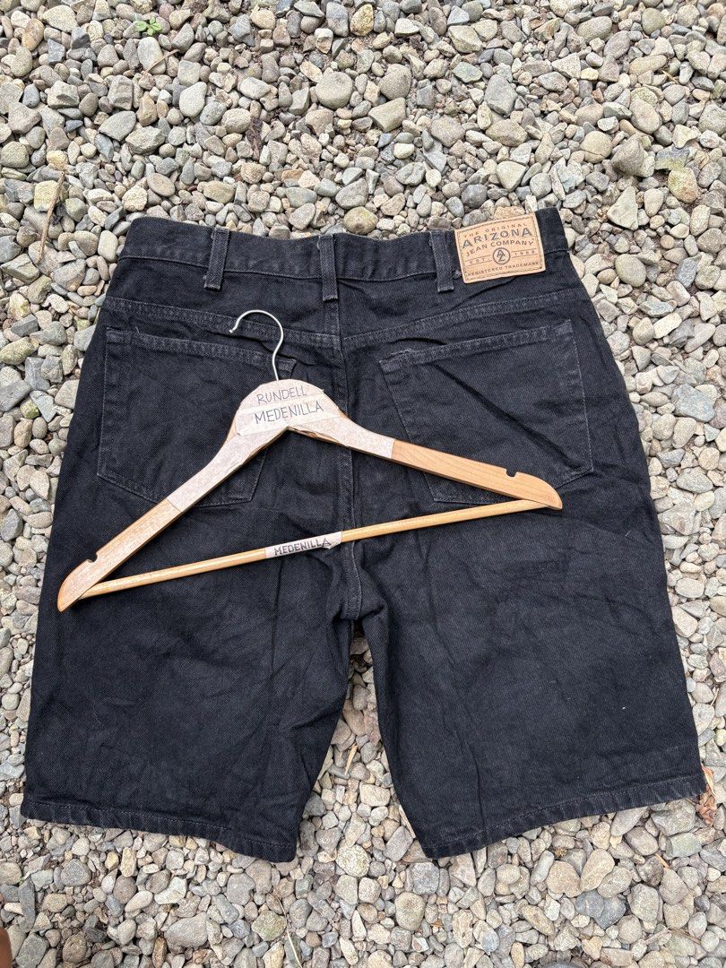 Vintage Arizona Jorts (Category: Shorts) located in Manila. Submitted by rmedz (Listing ID 1427262695, Image 2). Description: Vintage Arizona Jorts Denim Shorts Brand new condition Size : 32 - 33” Length: 21” Leg opening: 10” Dated March 1996 True Vintage Price: 980 + sf 💵FIRST TO PAY BASIS 📇Name tag with item for legitimacy 💦Needs wash Ukay Sourced Courier: via J&T only ❎NO COD/COP ❎NO meet up or pick up 🙏Payment first via verified Gcash .