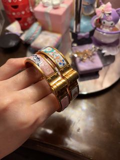 (Category: ) located in . Submitted by ballerinaluxury (Listing ID 1427233559, Image 1). Description: .
