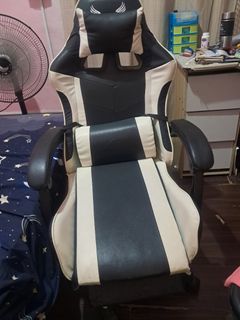 (Category: ) located in . Submitted by thriftingi (Listing ID 1427291989, Image 1). Description: .