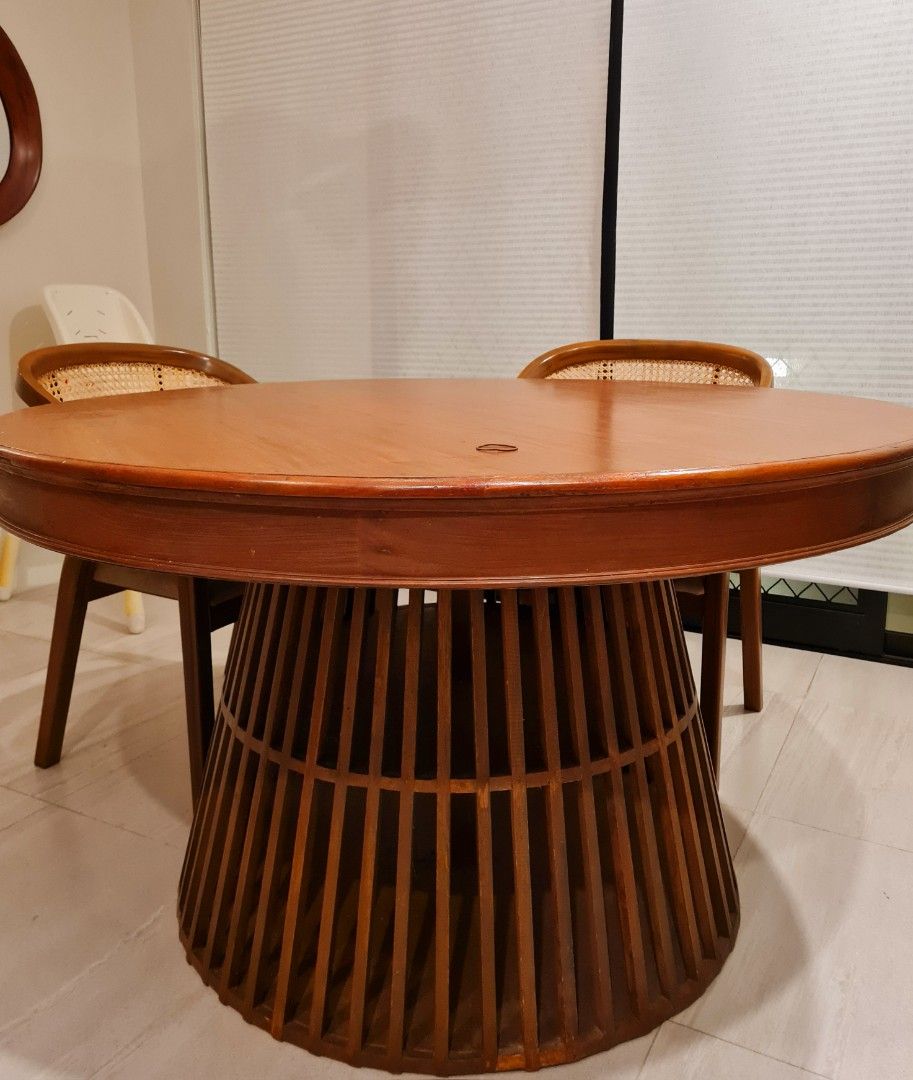 Wooden Round Dining Table (chairs not included) (Category: Tables & Sets) located in Manila. Submitted by hometohome928 (Listing ID 1427169089, Image 1). Description: 30.5in height 53in diameter 6 seater.