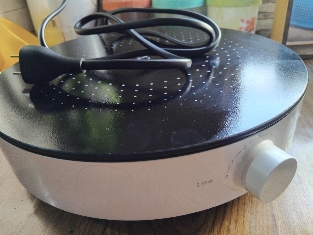 Xiaomi Mija Induction Cooker (Category: Other Kitchen Appliances) located in Valenzuela. Submitted by blairheureux (Listing ID 1427179984, Image 2). Description: Almost new. Once nagamit. Tinesting lang. With box and manual(chinese) RFS. Mas gusto ang inverter induction cooker. .