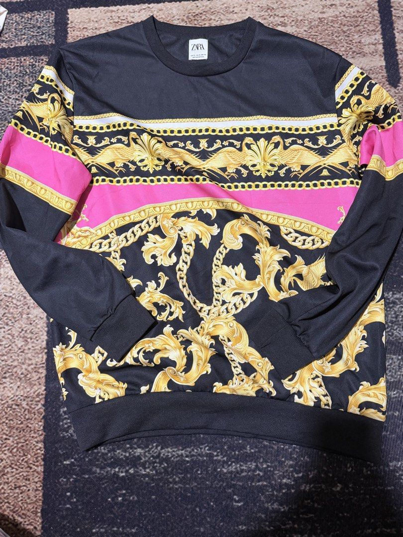 Zara Printed Sweatshirt - XL (Category: Longsleeves) located in Manila. Submitted by junanthony00412 (Listing ID 1427241143, Image 1). Description: .