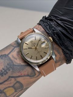 (Category: ) located in . Submitted by e.s.watches (Listing ID 1427391861, Image 1). Description: .
