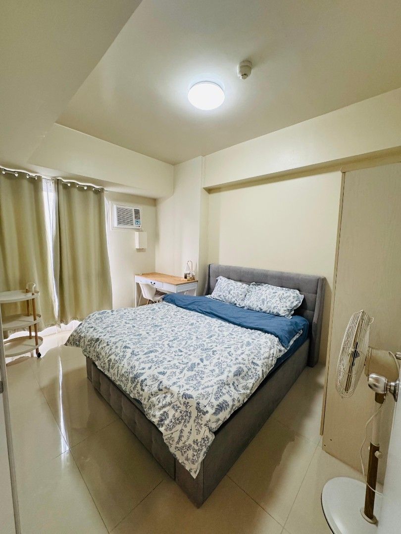 1 BEDROOM THE MONTANE BGC PHP 40,000/MONTH (Category: Apartments & Condos) located in Taguig. Submitted by richc10 (Listing ID 1427431292, Image 2). Description: FOR RENT/LEASE THE MONTANE 8TH AVE. BGC 1 BEDROOM 18TH FLOOR FULLY FURNISHED SIZE : 37 SQM RATE: PHP 40,000/MONTH 2 MONTHS ADVANCE 2 MONTHS DEPOSITS 10 PDCS REQUIRED.