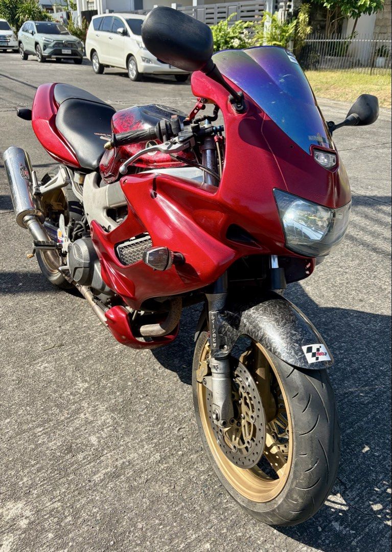 2000 Honda VTR 1000 (Category: Motorbikes for Sale) located in Paranaque City. Submitted by motionationph (Listing ID 1427329613, Image 1). Description: 2000 Honda VTR 1000 -Sport touring with famed V-engine used in SP2 race bikes -Very torquey and can easily do 200 kph -All gauges and fuel-level float sensor (new) working -Timeless design and a great deal for a liter bike PhP 168k and negotiable upon viewing / testing in BF Homes, Paranaque RFS: