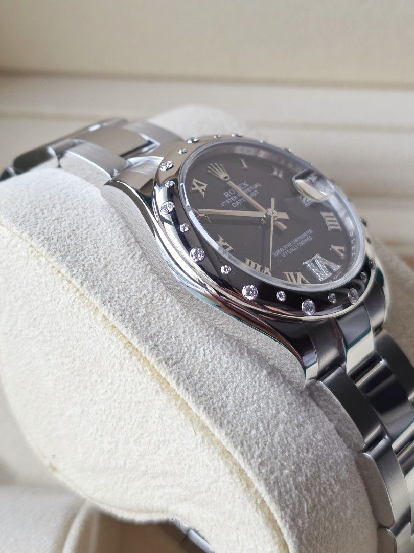 2018 Rolex Datejust 31 178344 (Category: Luxury Watches) located in Makati City. Submitted by rvffy (Listing ID 1427418226, Image 3). Description: Rolex Datejust 31 "Aubergine" PRICE: Php718,000 Year: 2018 Size: 31mm Model Number: 178344 Links: 12 (Complete) Rolex Guarantee Card/Certificate: Yes Rolex Box: Yes Checked/Auth by: Watch Solutions (w/ receipt) PM for inquiries. 📍 One Ayala, 1 Ayala Ave cor. Edsa, Makati City .