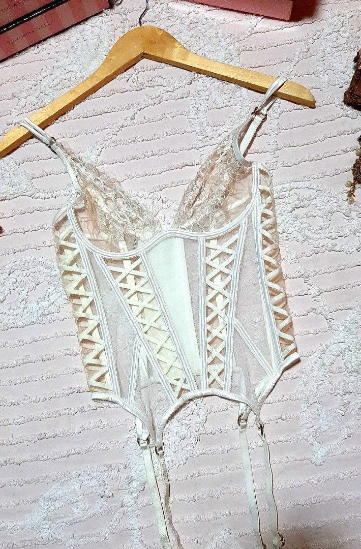 💎 Honey Birdette | Lorena Bustier Corset (Category: Undergarments & Loungewear) located in Cebu City. Submitted by shop_our_closet.ph (Listing ID 1427405125, Image 2). Description: ❥ Price is firm. No haggling. ➛Honey Birdette lorena bustier corset in excellent condition. Tags removed, such as wow factor when worn. Perfect for honeymoon. Size: XS to Small.