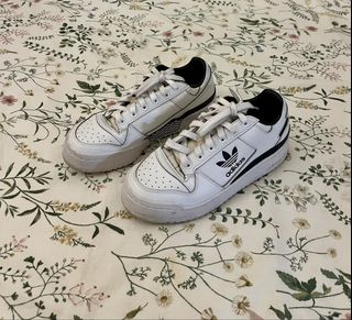 (Category: ) located in . Submitted by declutter.dee (Listing ID 1427422469, Image 1). Description: .