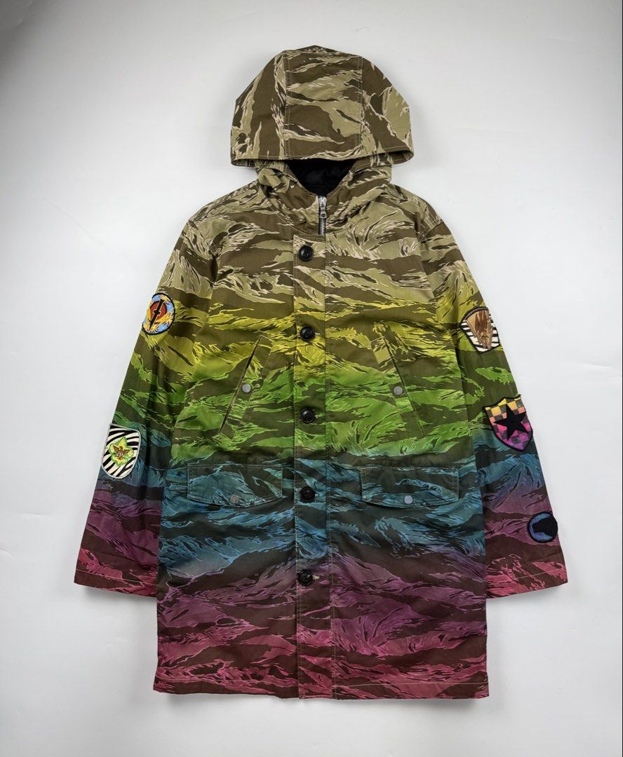 Amiri Oversized Ombre Tiger Long Parka (Category: Coats, Jackets and Outerwear) located in Paranaque City. Submitted by _baclarancartel (Listing ID 1427483353, Image 1). Description: Amiri Oversized Ombre Tiger Long Parka Sz XS fits XL Check measurements 9/10 Condition Width: 23 Length: 35.5 Shoulder: 17.5 Sleeve: 25.5.