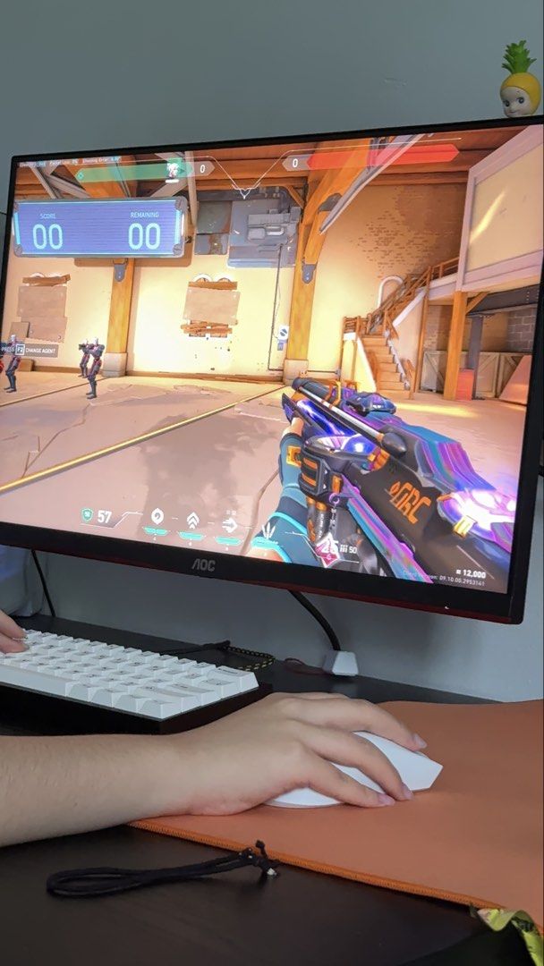 AOC 240 Hz monitor413283302361026561