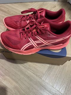 (Category: ) located in . Submitted by sneakerswei (Listing ID 1427458756, Image 1). Description: .