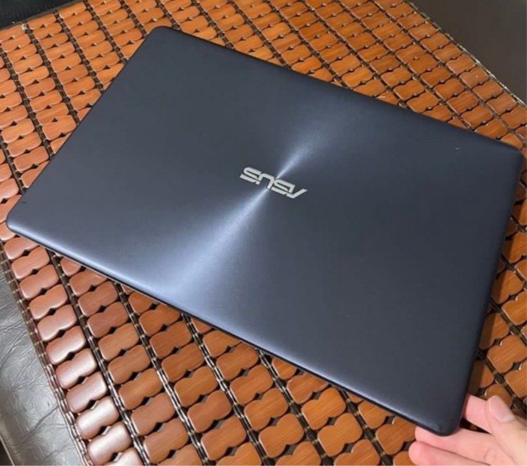 ASUS Vivobook Laptop - Excellent Condition405963491698298882