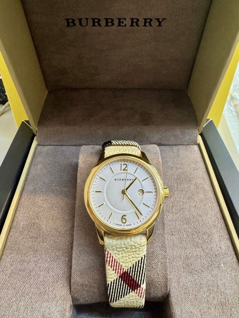 🇺🇸AUTHENTIC BURBERRY WATCH🇺🇸 (Category: Women's Watches) located in Manila. Submitted by Supermomshie (Listing ID 1427427786, Image 1). Description: .