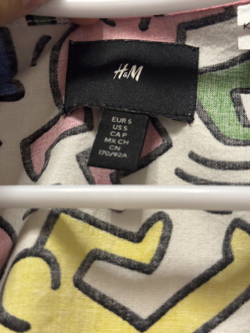Authentic H&M x Keith Harring Polo (Category: Tshirts & Polo Shirts ) located in Manila. Submitted by shop.mc (Listing ID 1427395556, Image 2). Description: .