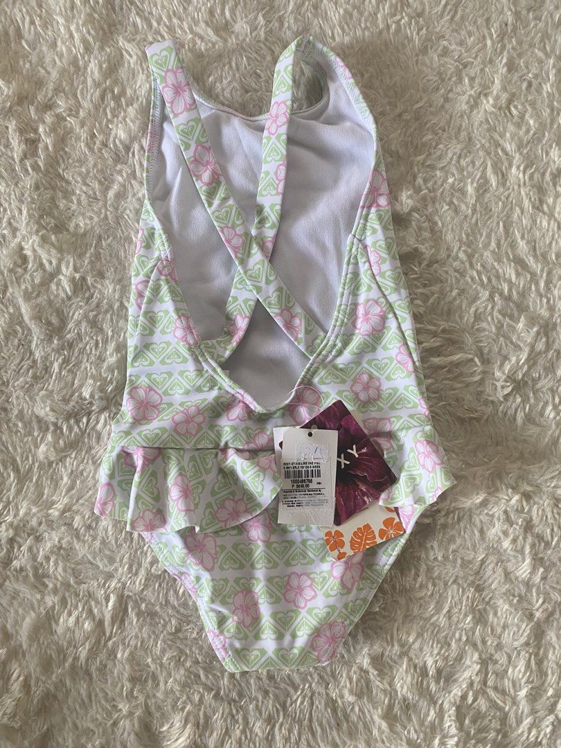 Authentic Roxy Hibiline One Piece Swimsuit (Category: Babies & Kids Fashion) located in Valenzuela. Submitted by chegarrucho (Listing ID 1427388950, Image 2). Description: Authentic Roxy with tags Size 3 on tag (best fit 1-2y) Original price: 2,490 pesos Selling price: 600 pesos only.