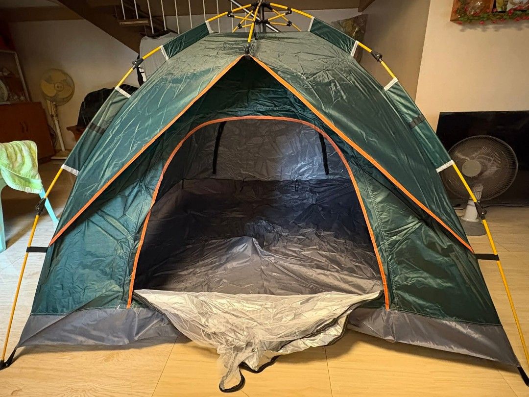 Automatic camping tent (Category: Hiking & Camping) located in Manila. Submitted by haideshop (Listing ID 1427418924, Image 1). Description: Automatic camping tent 1200 4 person 1500 6 person .